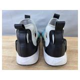 Nike Huarache City High Shoes, Youth Size 6 *S