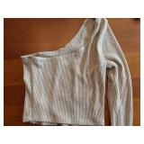 5 Pieces of Girls Casual Wear - Size Small & Medium *S