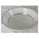 Noritake Gloria 6526 Fine China Japan - White China with beautiful bands of gold on the rim and inside