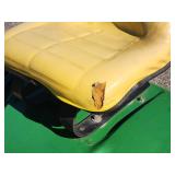 John Deere 116 Hydrostatic Riding Lawn Mower