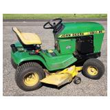 John Deere 116 Hydrostatic Riding Lawn Mower