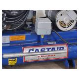 CASTAIR 220v Portable 8 Gal 135 p.s.i. Air Compressor