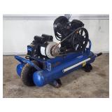 CASTAIR 220v Portable 8 Gal 135 p.s.i. Air Compressor