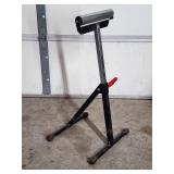 Board Feeder Stand