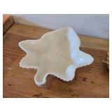 Lot of (6) Vintage Leaf Shaped Dishes