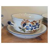 Vintage (4) Chi Jang Stoneware Handled Soup Bowl Handpainted Floral Design, (4) Chi Jang Stoneware Plates