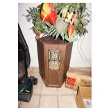 VINTAGE SPEAKER HAS MARBLE TOP