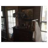 Chest with great lamp