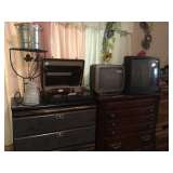 2 TV’s 