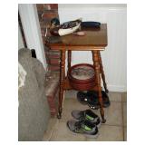 Oak ball & Claw Table