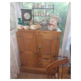 Estate Auction Antiques & Collectibles 