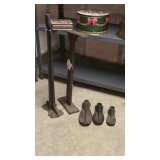 Shoe cobblers