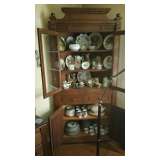 Corner cupboard
