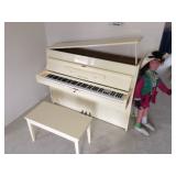 Young Chang Piano studio Upright www.estate48.com
