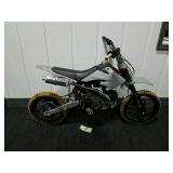 Entertainment & Collectibles Auction