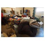 pet table w/ 3 dog beds