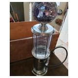 Liquor decanter gas pump