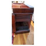 Saginaw Mahogany Watertown slide table