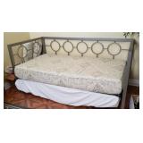 Full to King Trundle Day Bed