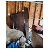Queen frame / headboard 