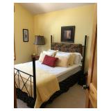 Queen Bedroom 