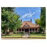 75% OFF SUNDAY By Urban Potluck: Amazing Antique Filled Home in Weatherford