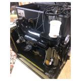 fealtherweight singer sewing machine