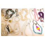 Ladies jewelry 