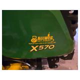 John Deere X570