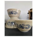 Vintage set 3 bowls