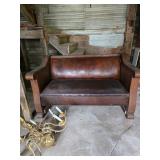 Antique Wood and Leather Love Sest