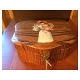 Collar Box 6.5"w x 3.5"h x 8"l