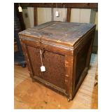 Chuck Wagon Food Warmer-Faithful- 15"d x 17.5"h