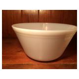 Fireking Mixing Bowl 9"d x 4.75"h x