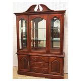 8 Piece Cherry Queen Anne Dining Room Set by “Thomasville Furniture, Impressions Collection” 8 Piece Cherry Queen Anne Dining Room Set by “Thomasville Furniture, Impressions Collection”