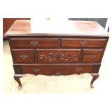 VINTAGE SOLID Mahogany Queen Anne Cedar Chest 