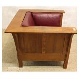  Mission Oak Even Arm Club Chair Paneled all the way Around by “Stickley Furniture” – auction estima