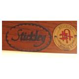  Mission Oak Even Arm Club Chair Paneled all the way Around by “Stickley Furniture” – auction estima