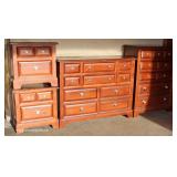  Contemporary 4 Piece Mahogany Finish Bedroom Set – auction estimate $200-$400 
