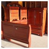  Contemporary 5 Piece Mahogany Finish Bedroom Set with Queen Size Sleigh Bed – auction estimate $200