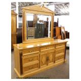 4 Piece “Stanley Furniture” Maple Diamond Inlaid Bedroom Set with Full Headboard and Fitted Interior
