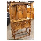 Depression Oak Blind Door China Cabinet Auction Estimate $100-$300 – Located Inside