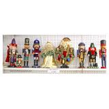  Shelf Lot of Holiday Nut Crackers  Auction Estimate $20-$100 – Located Glassware 