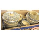  Box Lot “R.R.P. co. Roseville, Ohio USA” Sponge Ware Dishes  Auction Estimate $20-$50 – Located Gla