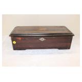  Lot 113 Beautiful antique rosewood with inlay single comb music box with good teeth and in working 