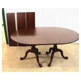  Lot 139 Beautiful Henkel Harris solid mahogany oval dining room table with (3) 12" leaves