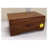  Lot 236 Thorens vintage exotic burl walnut Swiss music box, single comb, teeth are good, working, a