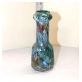  Lot 284 Hand blown art glass vase, unsigned, in the manner of Tiffany, approx. 7"h x 3"d
