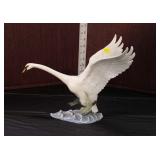  Lot 302 Lorenz Hutschnenreuther, Kunstabteilung, Germany porcelain figurine of landing swan