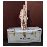  Lot 342 Vintage Lladro "Paje rey Gaspar" porcelain figurine man with box